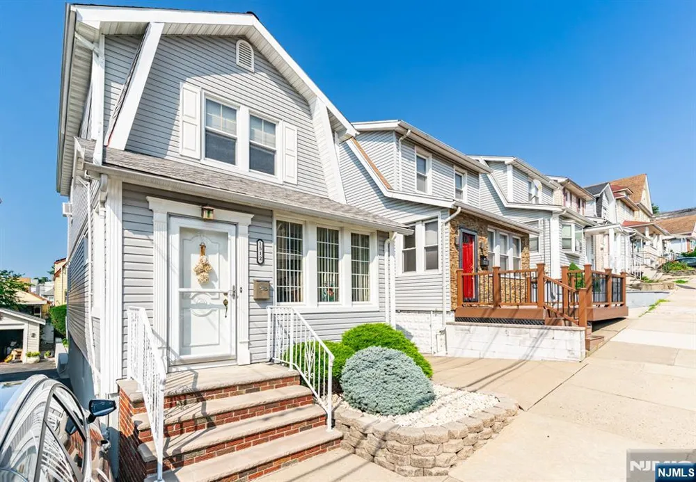 1512 80th Street North Bergen, NJ 07047