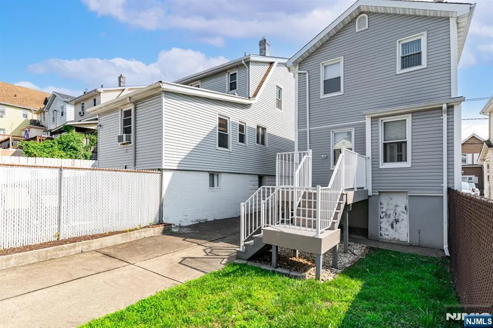 1512 80th Street North Bergen, NJ 07047