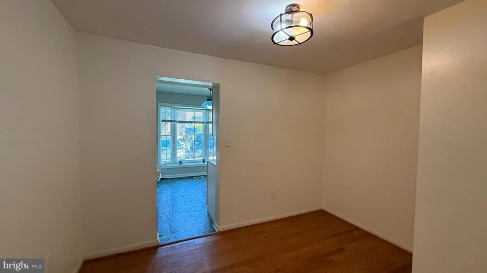 2015 MAYFLOWER DRIVE Woodbridge, VA 22192