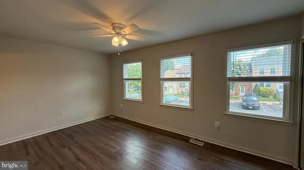 2015 MAYFLOWER DRIVE Woodbridge, VA 22192
