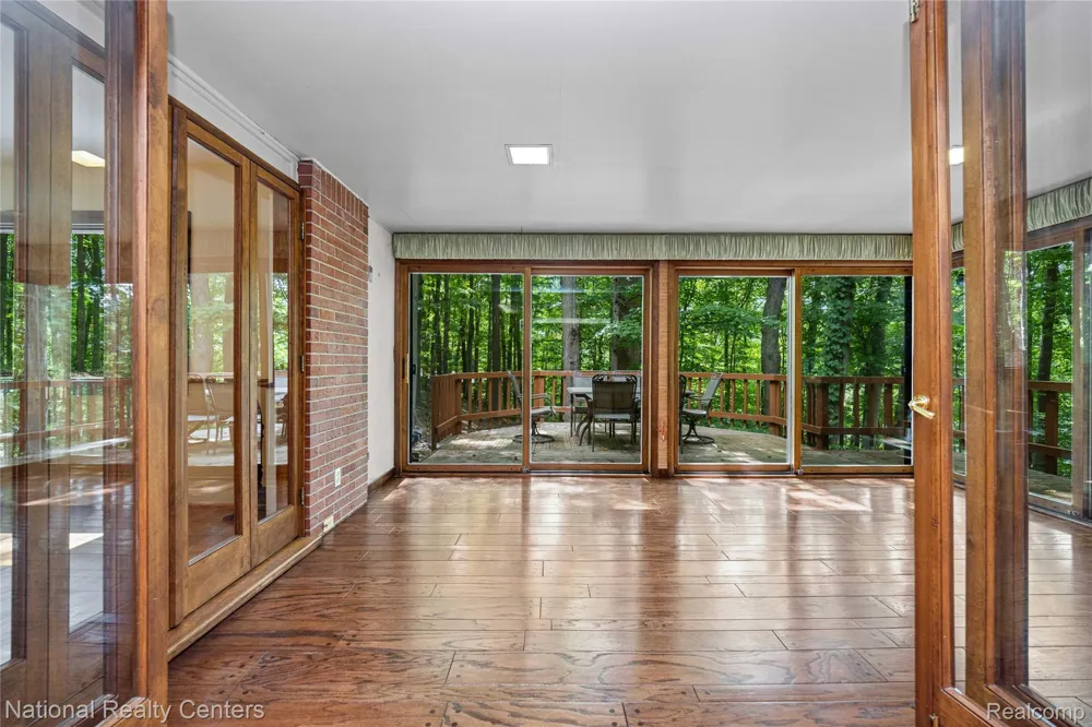 20173 W Whipple Drive Northville Township, MI 48167