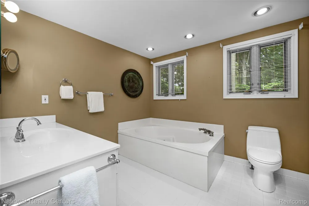 20173 W Whipple Drive Northville Township, MI 48167