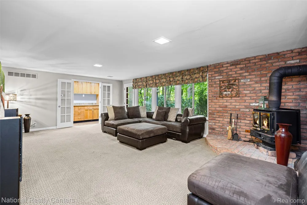 20173 W Whipple Drive Northville Township, MI 48167