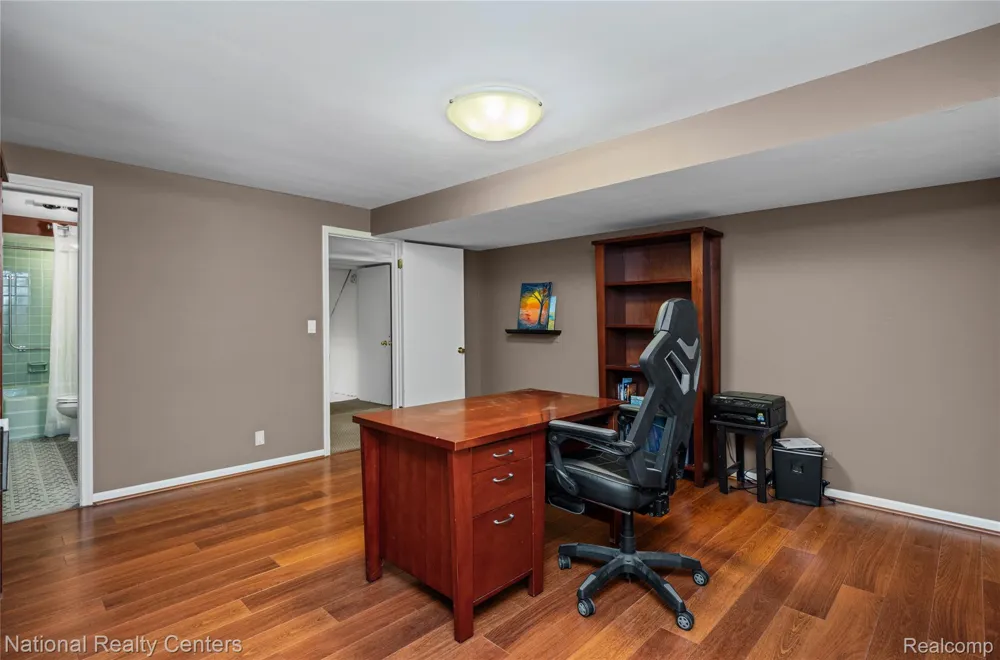 20173 W Whipple Drive Northville Township, MI 48167