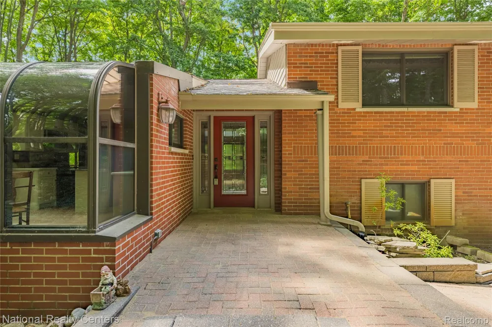 20173 W Whipple Drive Northville Township, MI 48167