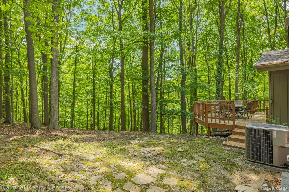 20173 W Whipple Drive Northville Township, MI 48167