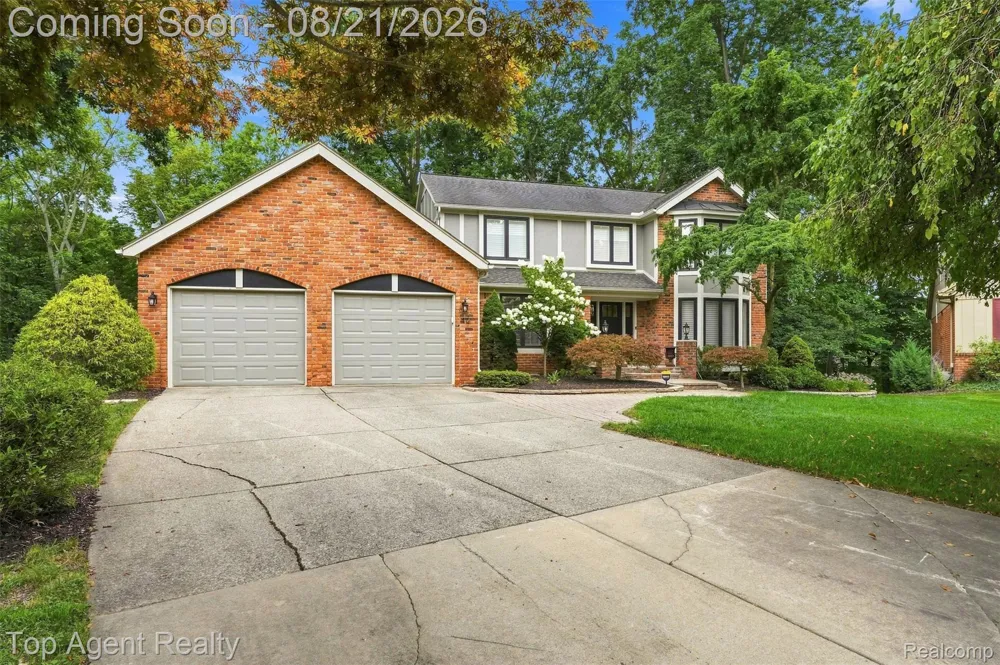 412 Streamview Court Rochester Hills City, MI 48309