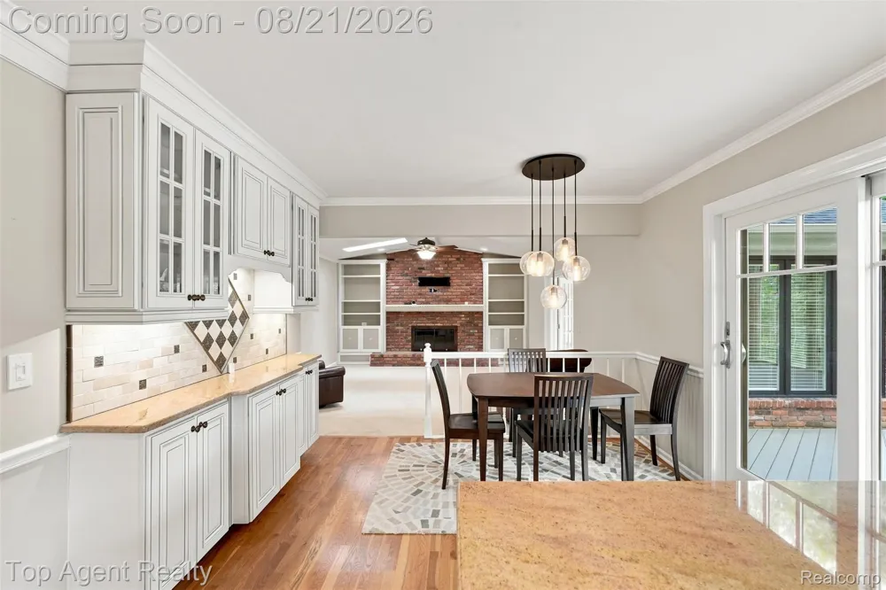 412 Streamview Court Rochester Hills City, MI 48309