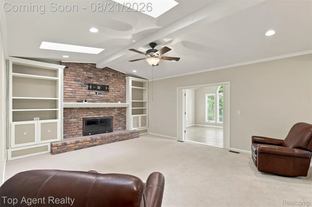 412 Streamview Court Rochester Hills City, MI 48309