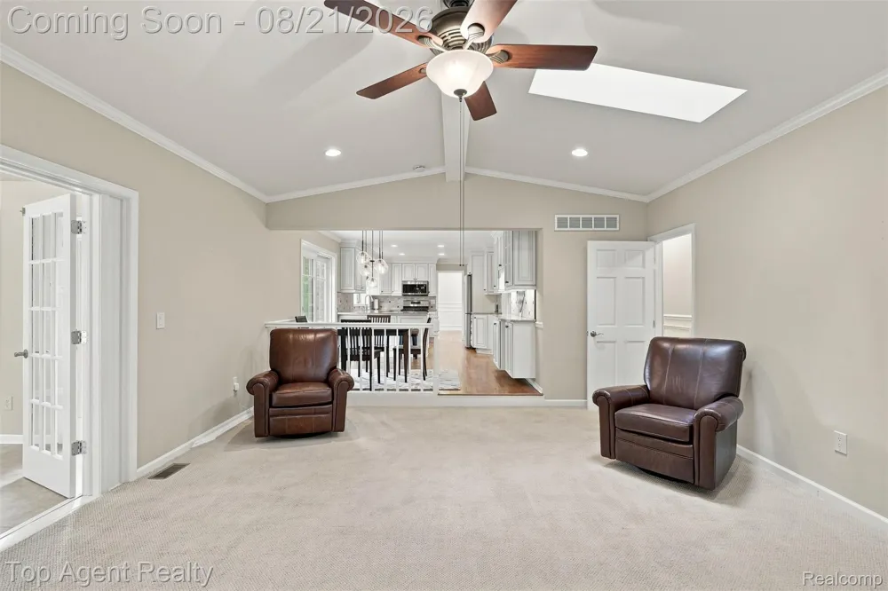 412 Streamview Court Rochester Hills City, MI 48309