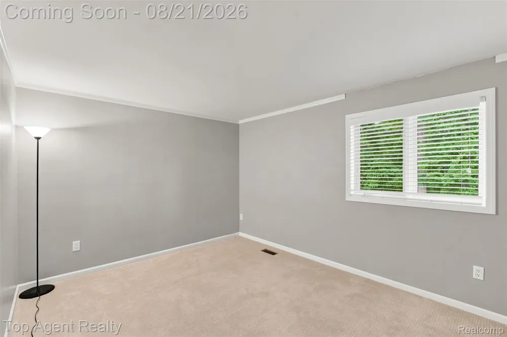 412 Streamview Court Rochester Hills City, MI 48309