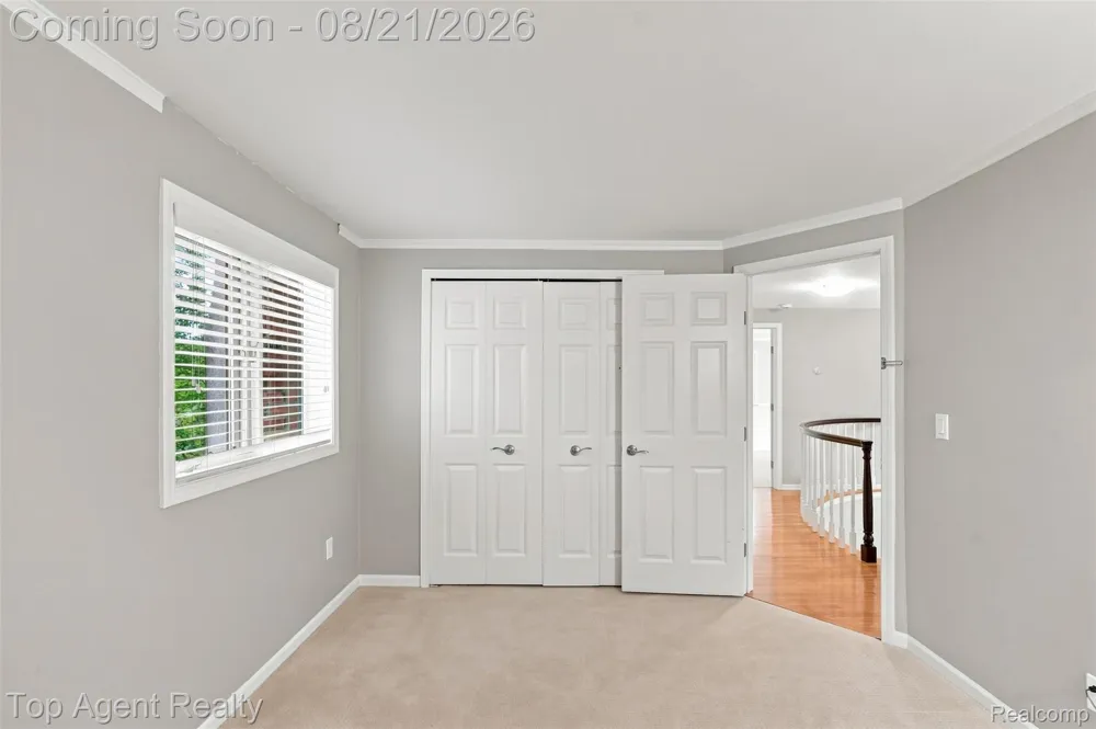 412 Streamview Court Rochester Hills City, MI 48309