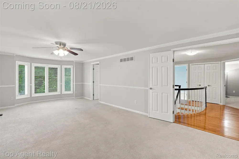412 Streamview Court Rochester Hills City, MI 48309