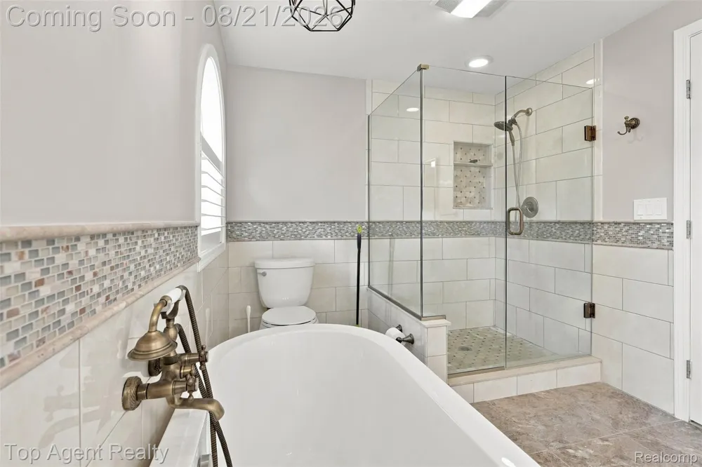 412 Streamview Court Rochester Hills City, MI 48309