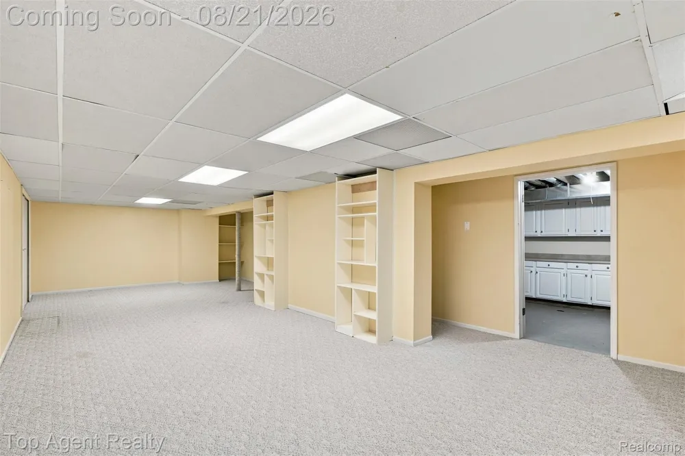412 Streamview Court Rochester Hills City, MI 48309