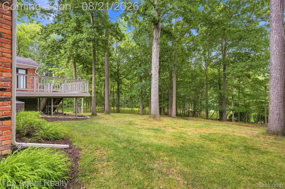 412 Streamview Court Rochester Hills City, MI 48309
