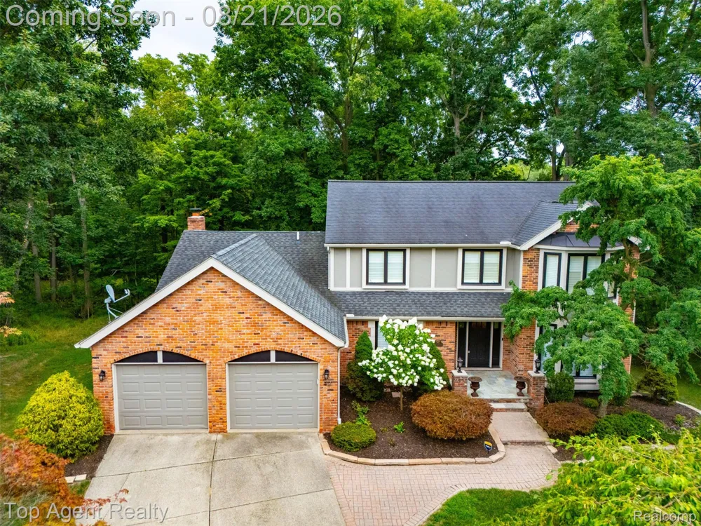 412 Streamview Court Rochester Hills City, MI 48309