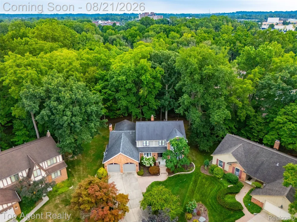 412 Streamview Court Rochester Hills City, MI 48309