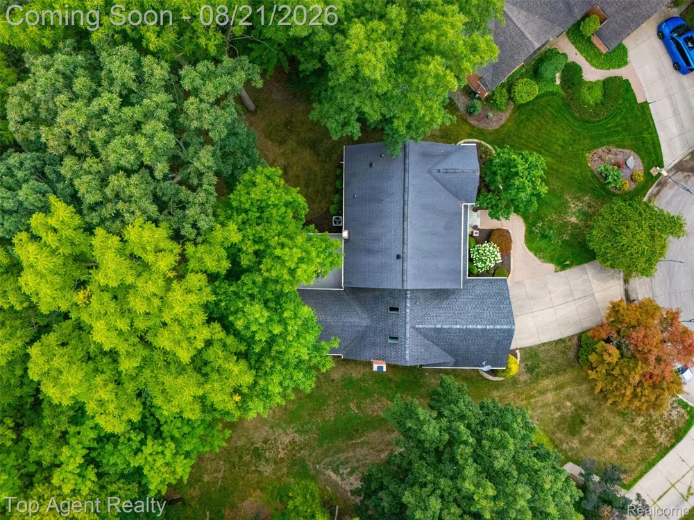 412 Streamview Court Rochester Hills City, MI 48309