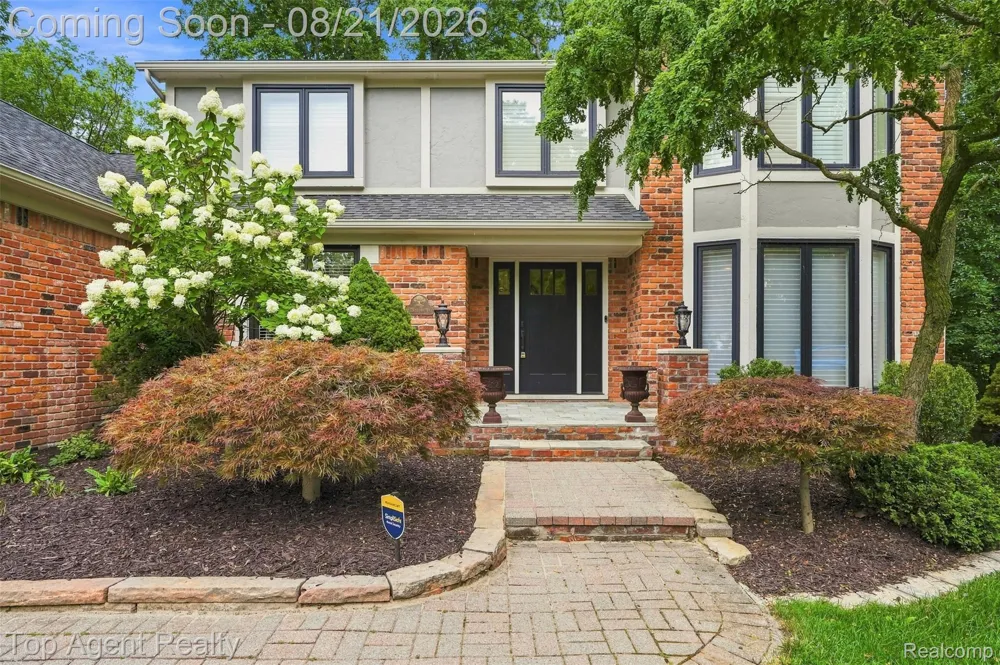 412 Streamview Court Rochester Hills City, MI 48309