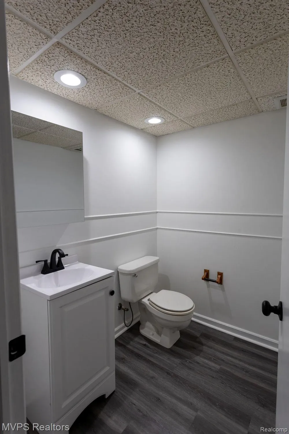 24834 Petersburg Avenue Eastpointe City, MI 48021