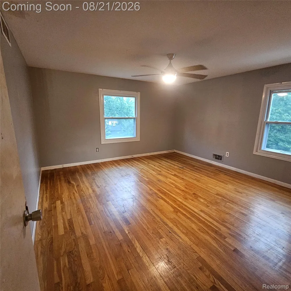 716 Weybridge Drive Bloomfield Hills City, MI 48304
