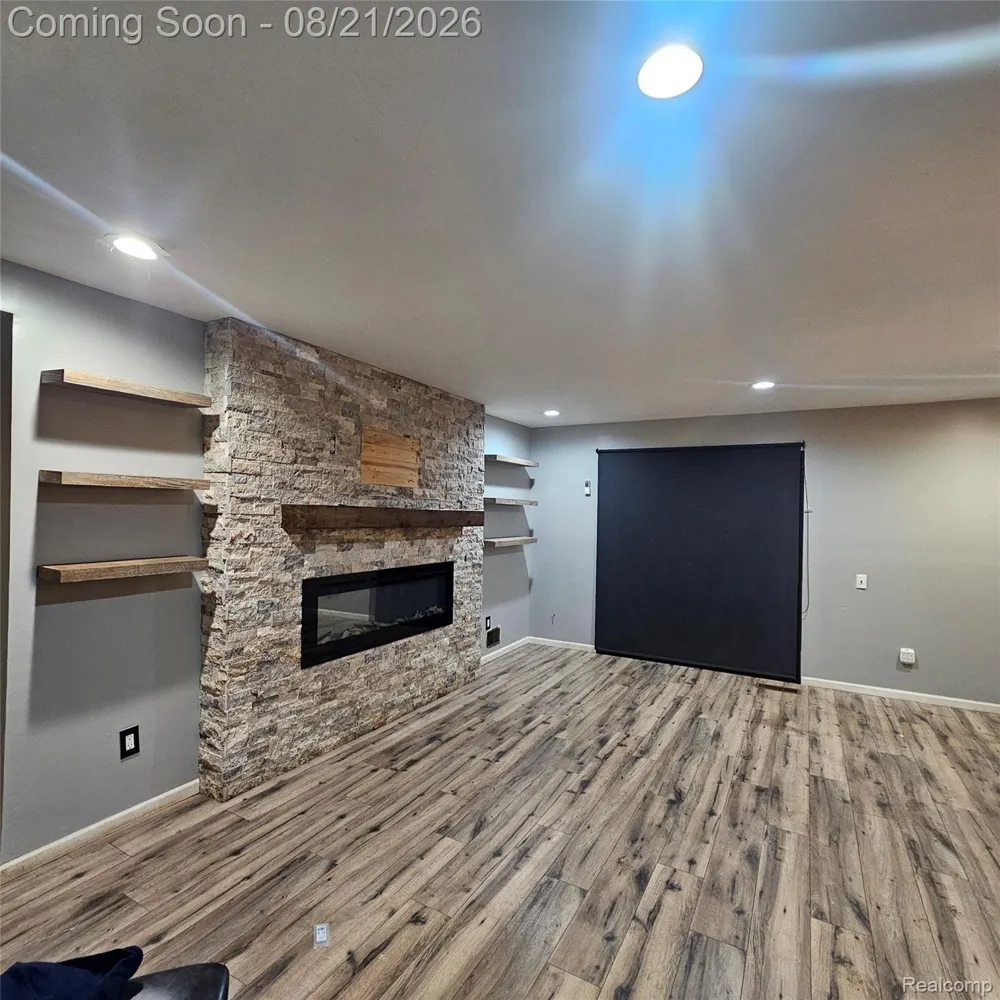 716 Weybridge Drive Bloomfield Hills City, MI 48304