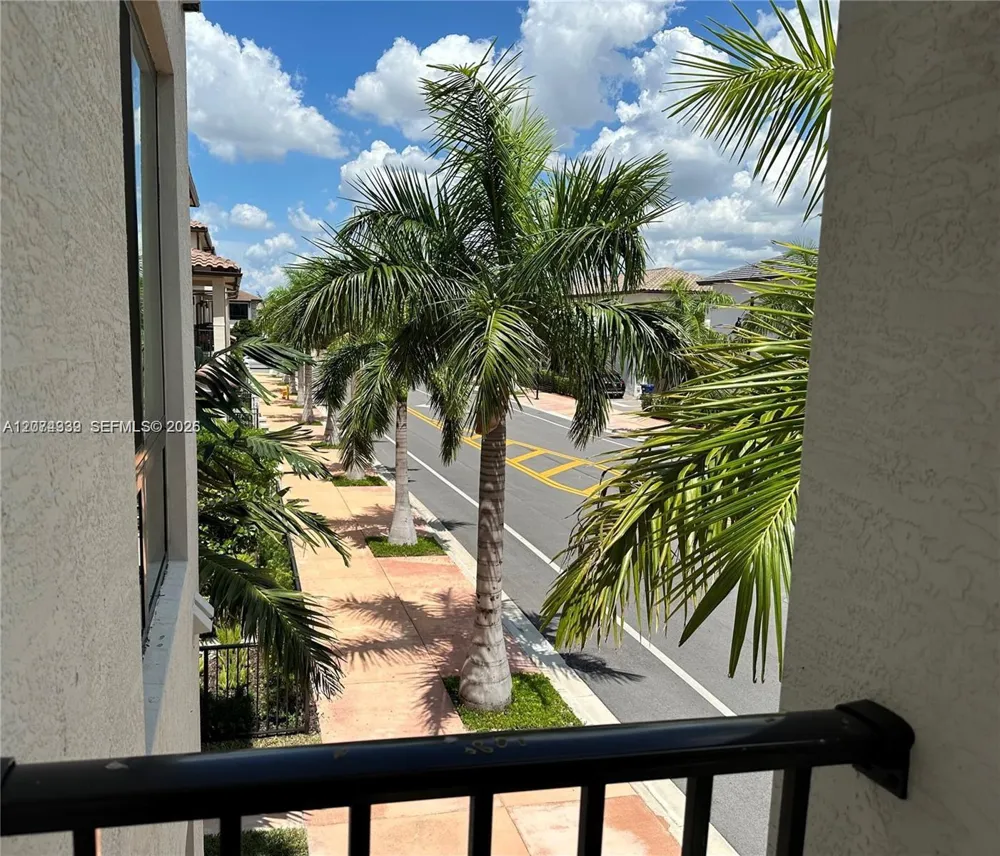 8201 NW 41st St #D-206 Doral, FL 33166