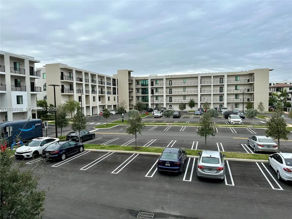 8201 NW 41st St #D-206 Doral, FL 33166