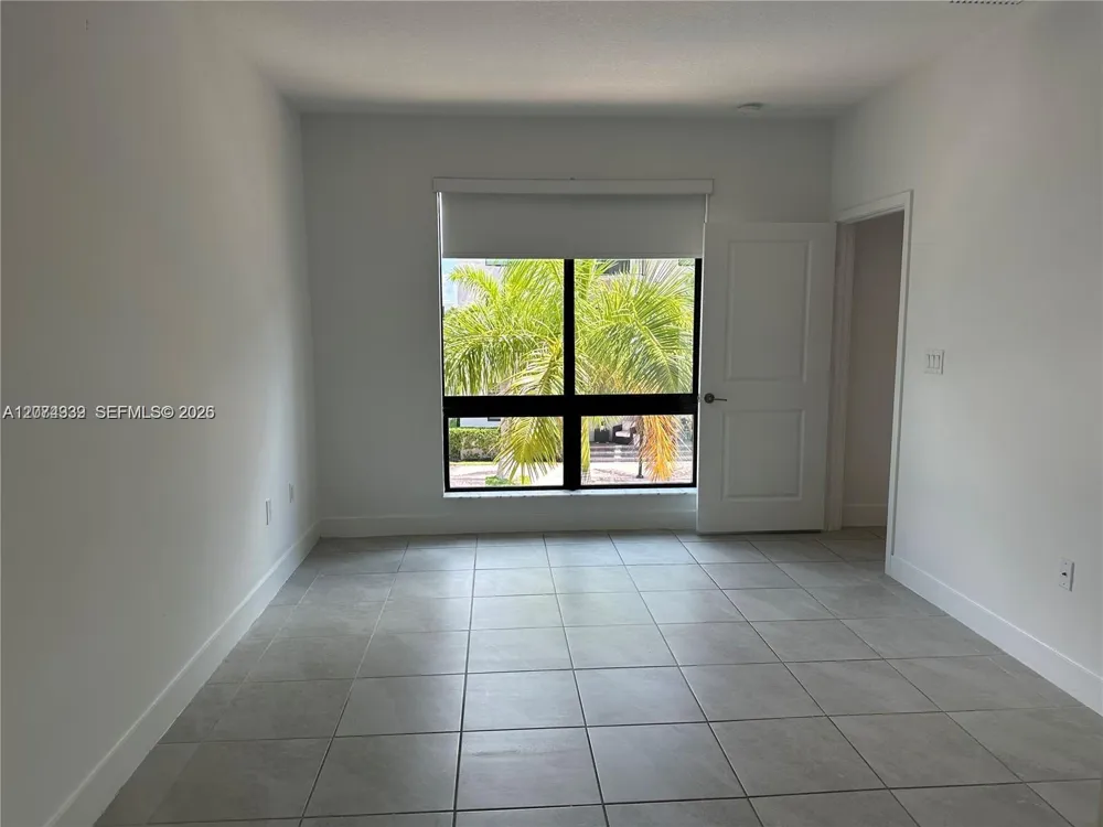 8201 NW 41st St #D-206 Doral, FL 33166