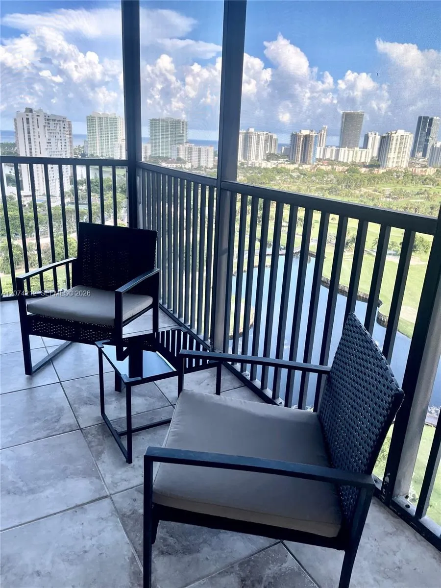 20379 W Country Club Dr #2433 Aventura, FL 33180