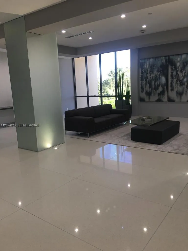 20379 W Country Club Dr #2433 Aventura, FL 33180