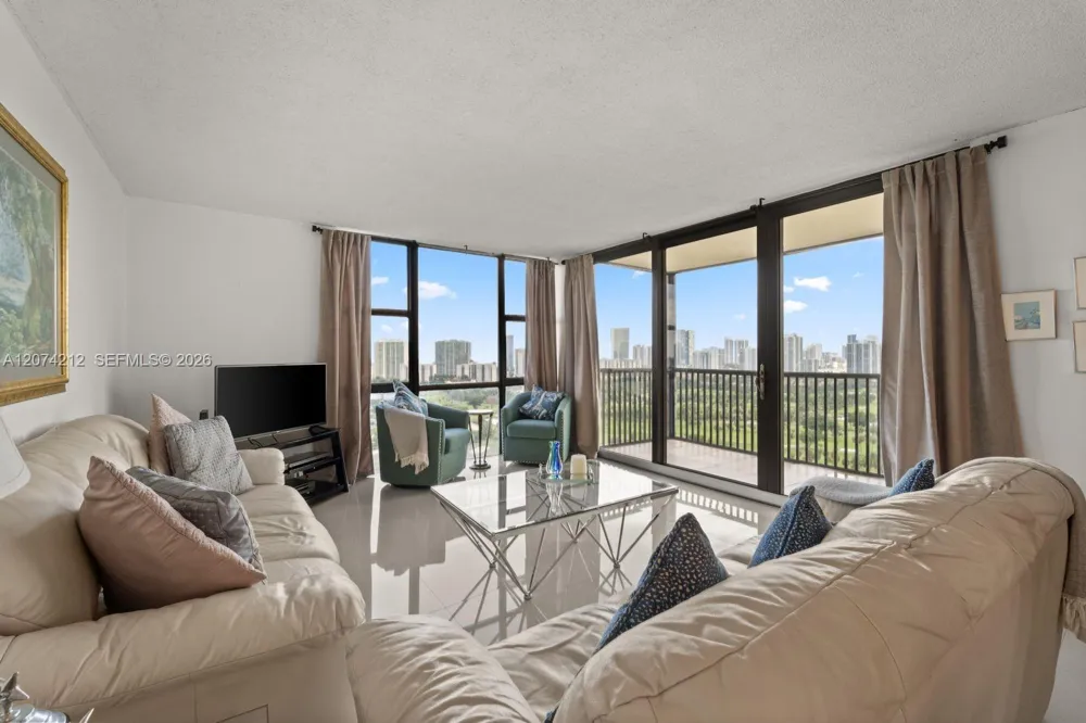 20379 W Country Club Dr #2433 Aventura, FL 33180