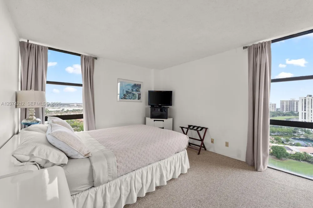 20379 W Country Club Dr #2433 Aventura, FL 33180