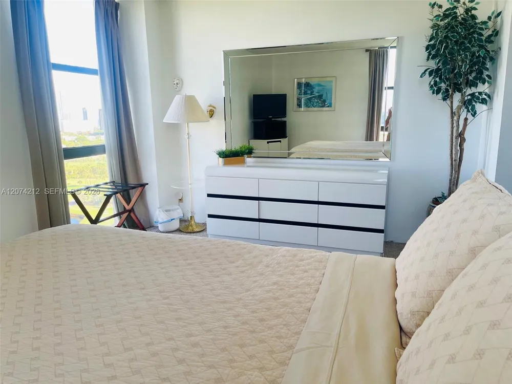 20379 W Country Club Dr #2433 Aventura, FL 33180