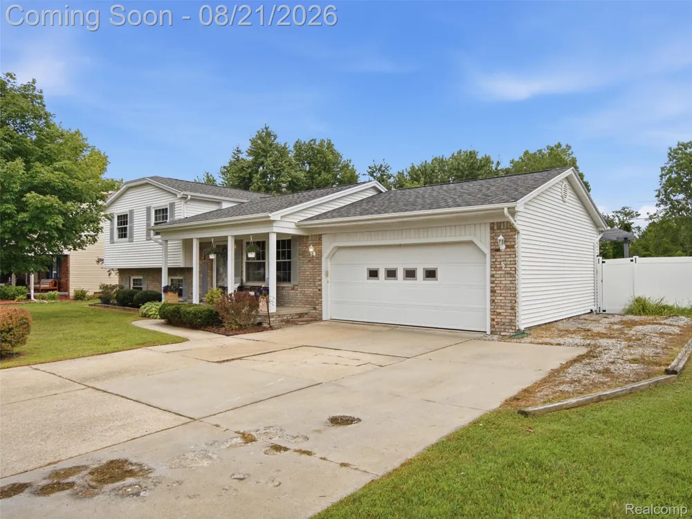 815 Montana Street Marysville City, MI 48040