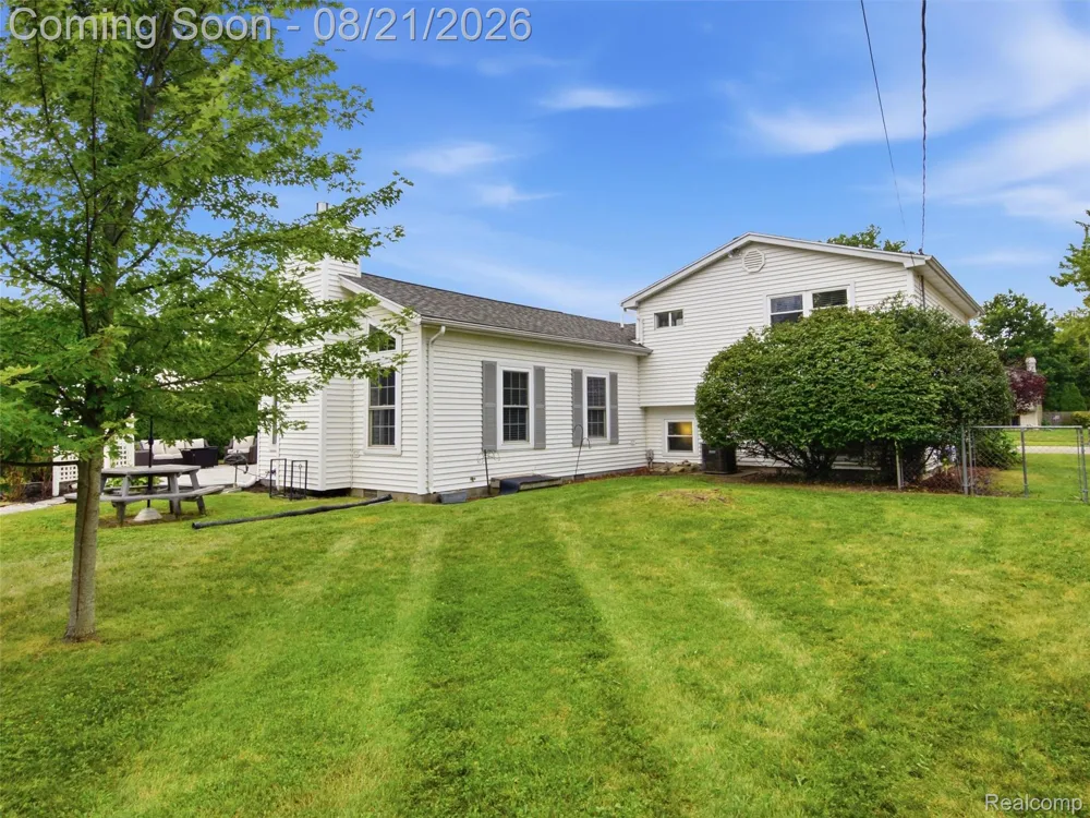 815 Montana Street Marysville City, MI 48040