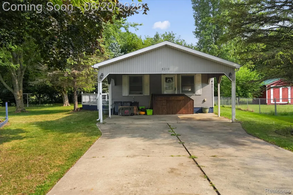 5219 E Carpenter Road Genesee Charter Township, MI 48506