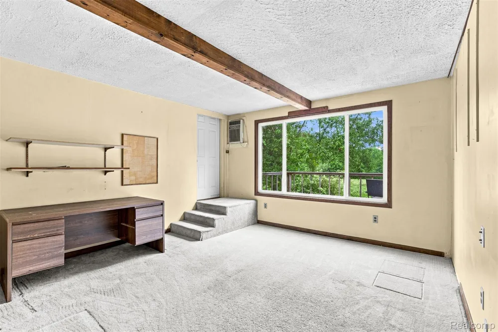 5880 Sawmill Lake Road Brandon Charter Township, MI 48462