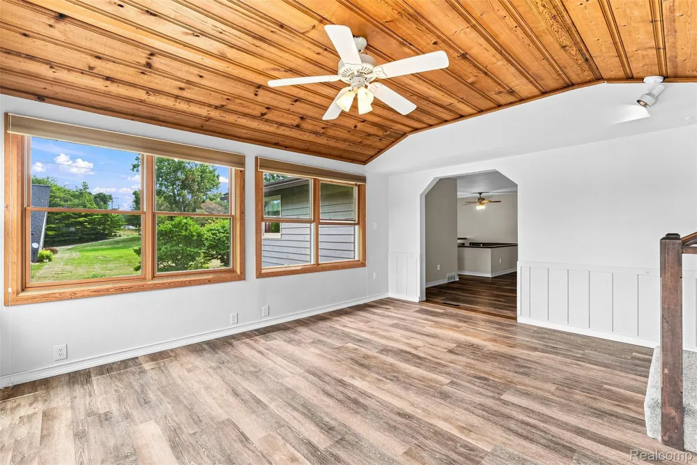5880 Sawmill Lake Road Brandon Charter Township, MI 48462