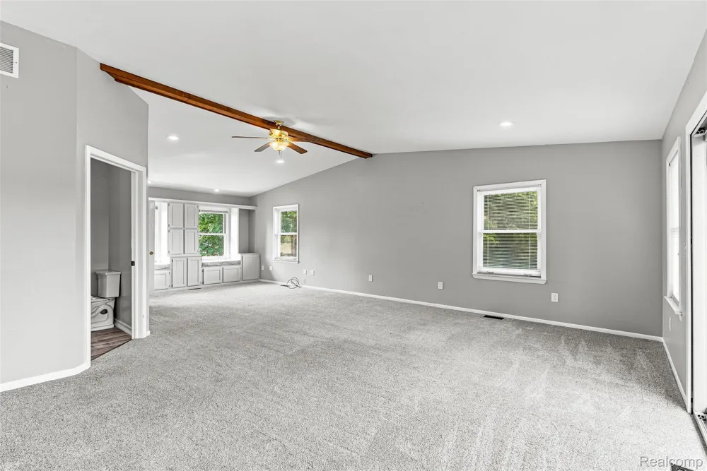 5880 Sawmill Lake Road Brandon Charter Township, MI 48462
