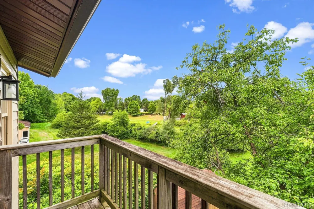 5880 Sawmill Lake Road Brandon Charter Township, MI 48462