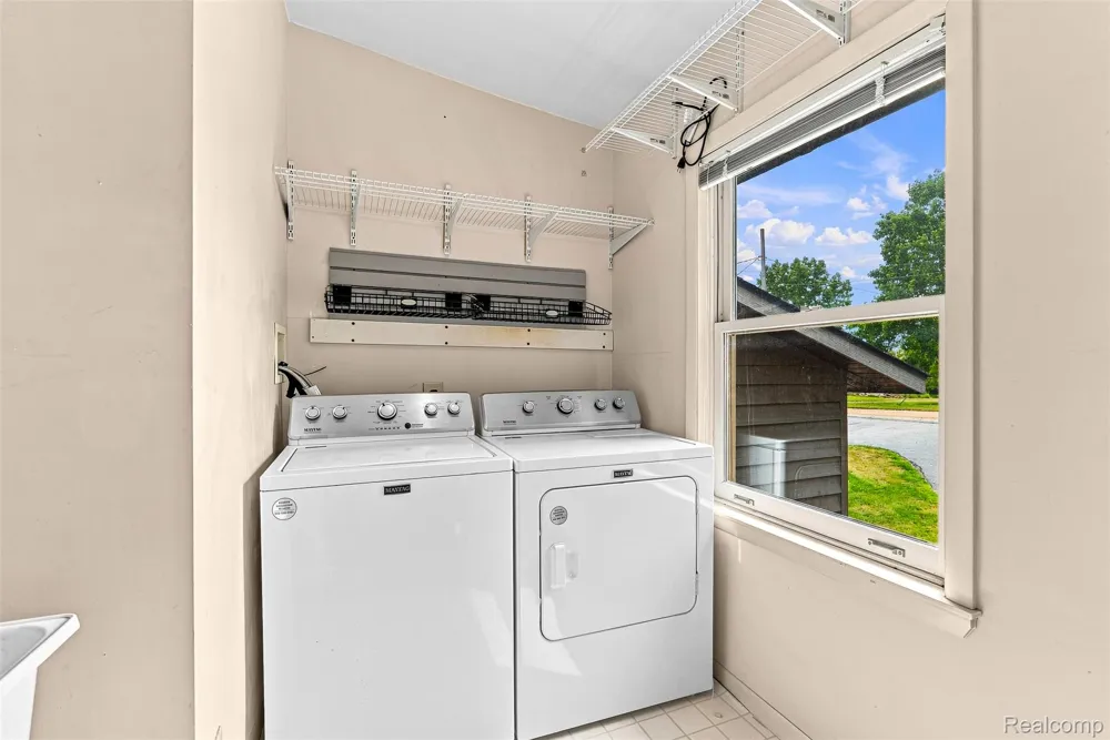 5880 Sawmill Lake Road Brandon Charter Township, MI 48462