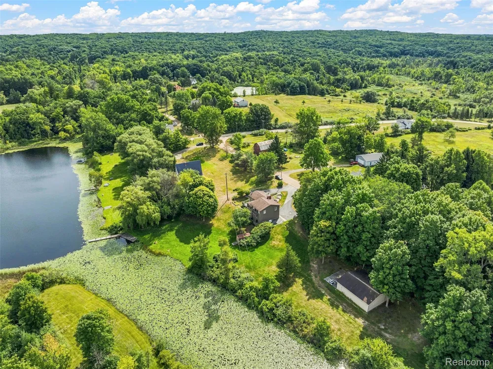 5880 Sawmill Lake Road Brandon Charter Township, MI 48462