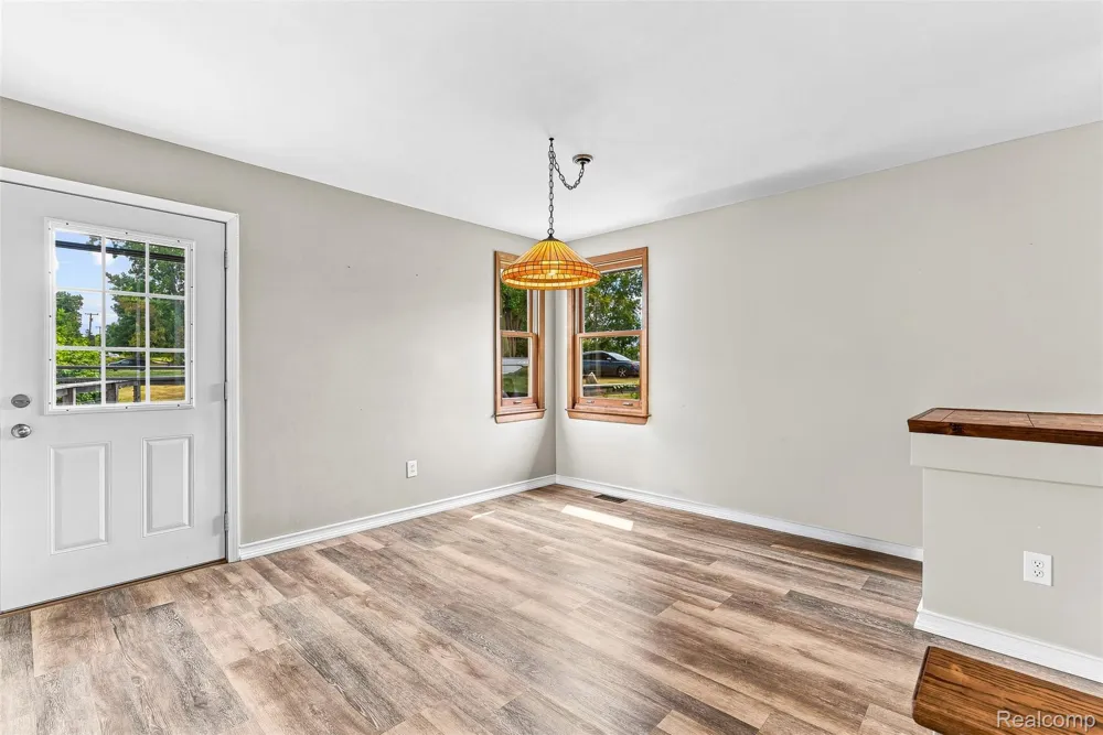 5880 Sawmill Lake Road Brandon Charter Township, MI 48462