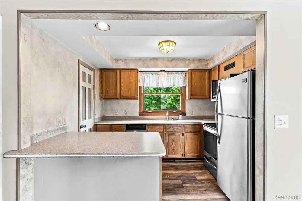 5880 Sawmill Lake Road Brandon Charter Township, MI 48462