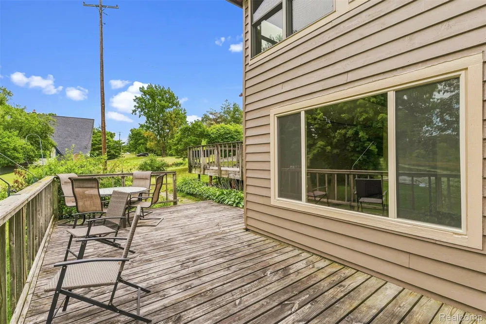 5880 Sawmill Lake Road Brandon Charter Township, MI 48462