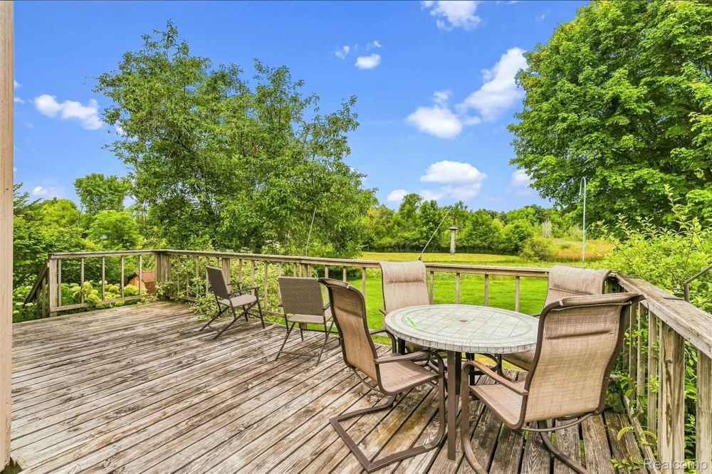 5880 Sawmill Lake Road Brandon Charter Township, MI 48462