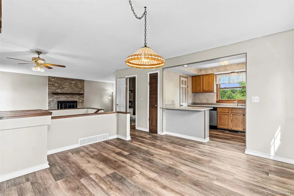 5880 Sawmill Lake Road Brandon Charter Township, MI 48462