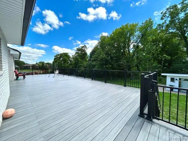 39 Stark Road Rochester Hills City, MI 48307